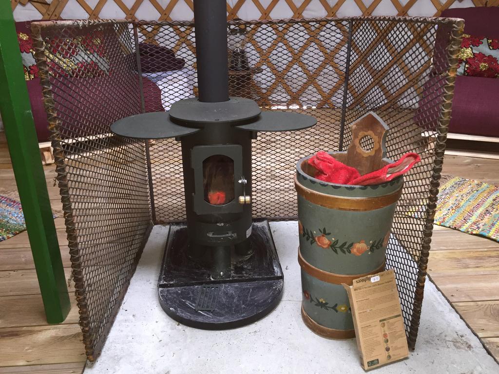ホテル The Yurt Isle of Gigha エクステリア 写真